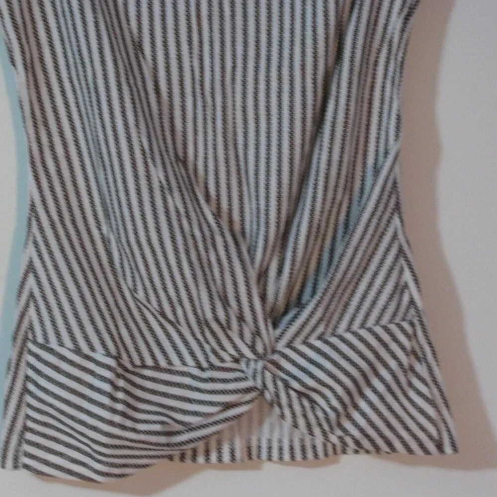 Striped Top XL New Without Tags NWOT Gray & White Stripes Cutouts Super Cute - Picture 3 of 5